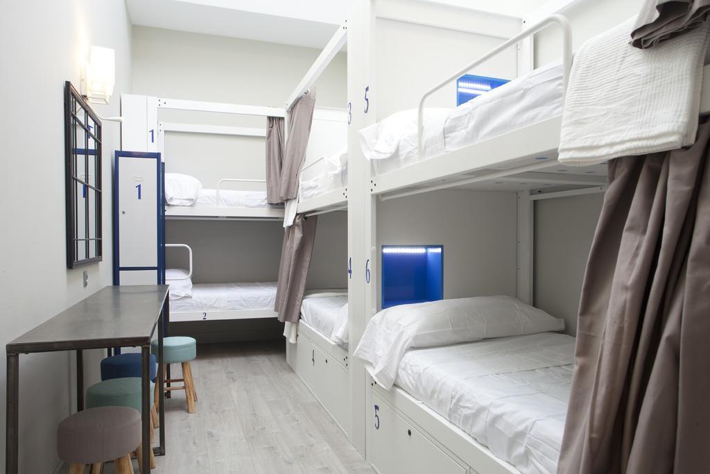 Bed 6-Bed Mixed Dormitory Room