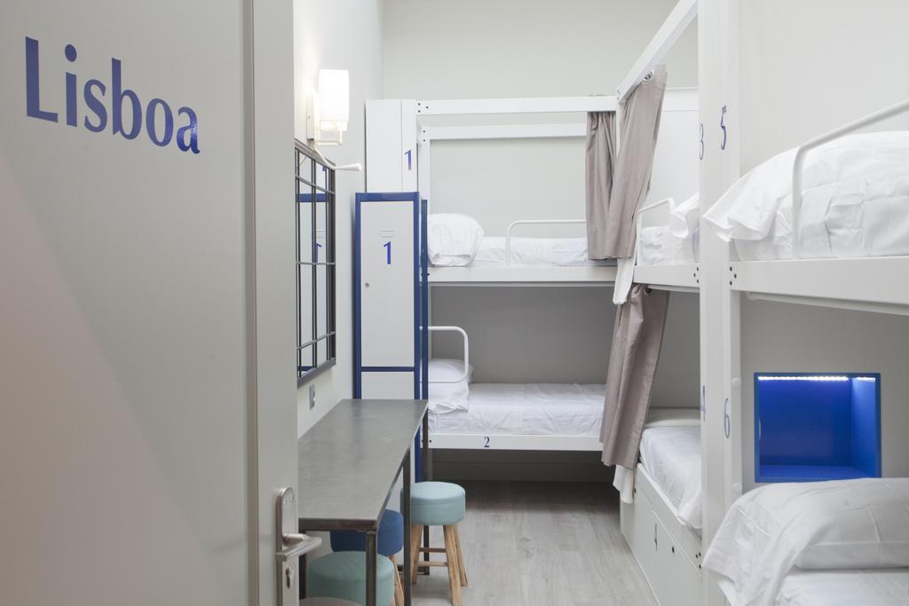 Bed 6-Bed Mixed Dormitory Room