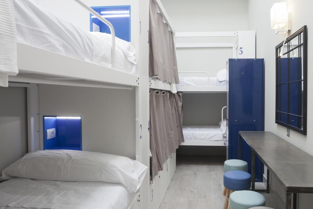 Bed 6-Bed Female Dormitory Room